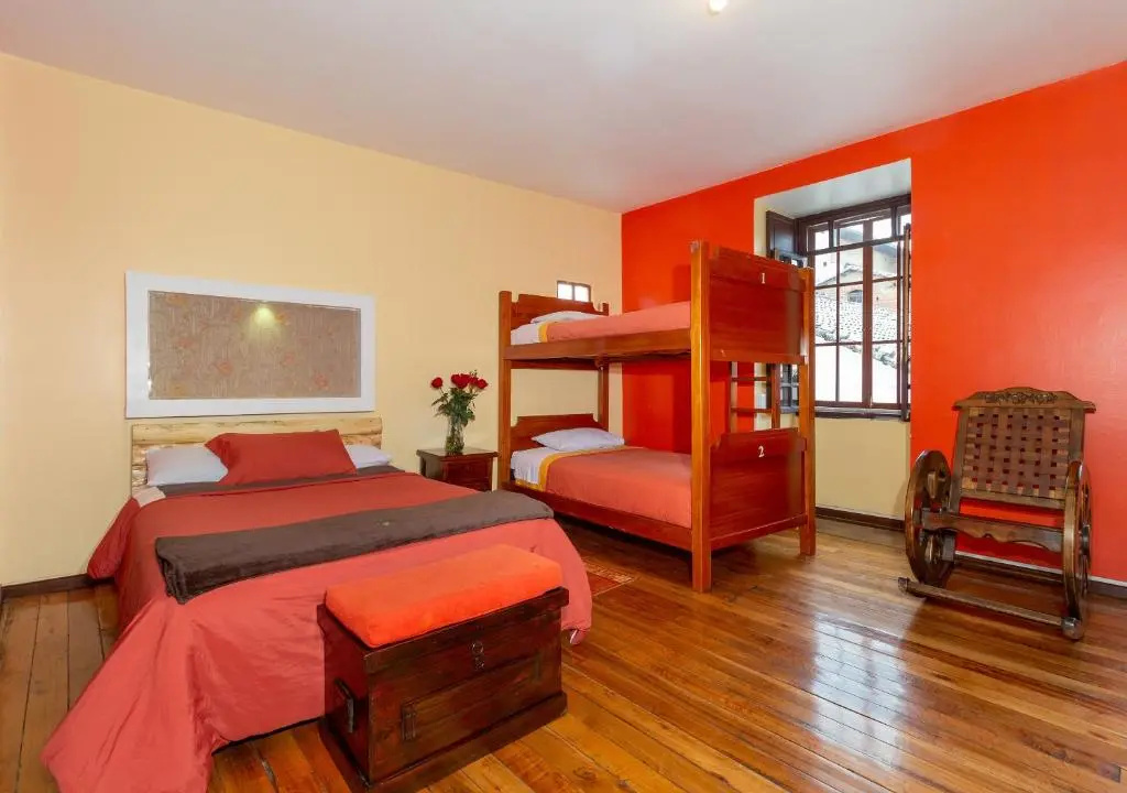 Standard Triple room