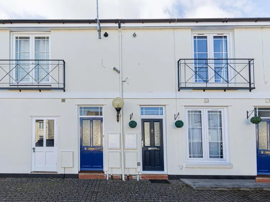 10 Tivoli Mews - By Luxury Apartments