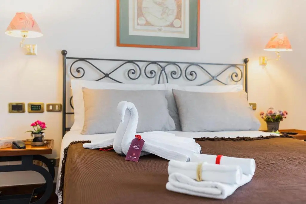 Double room (full double bed)