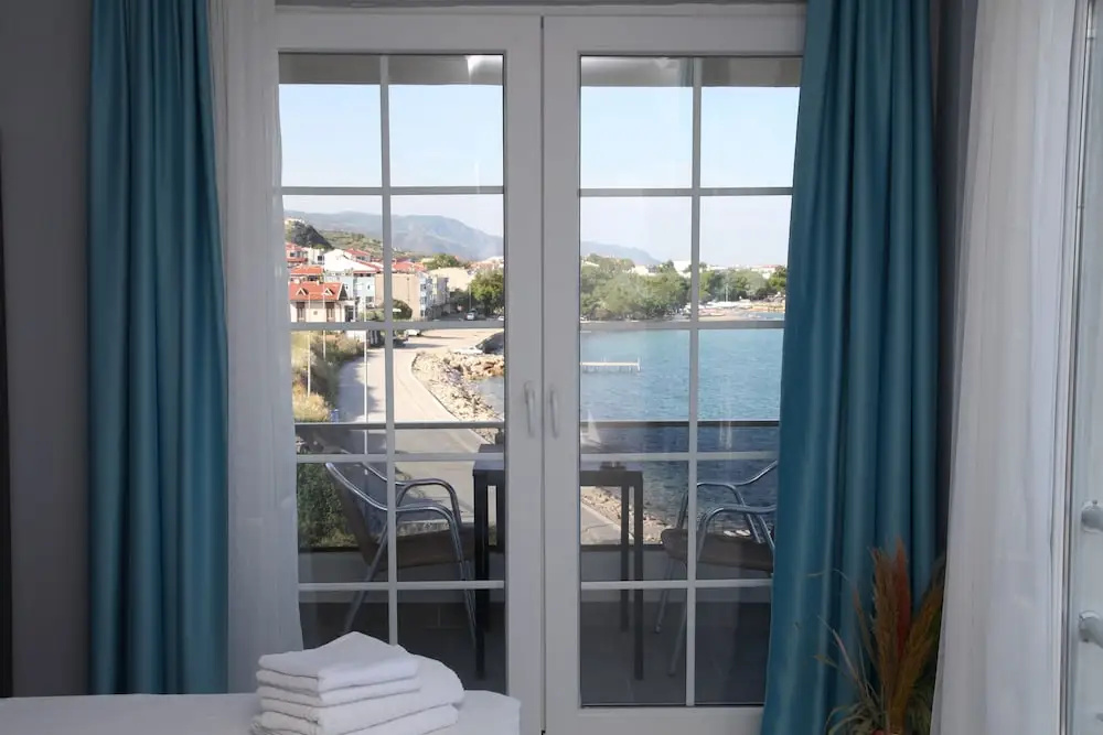 Balcony & Terrace