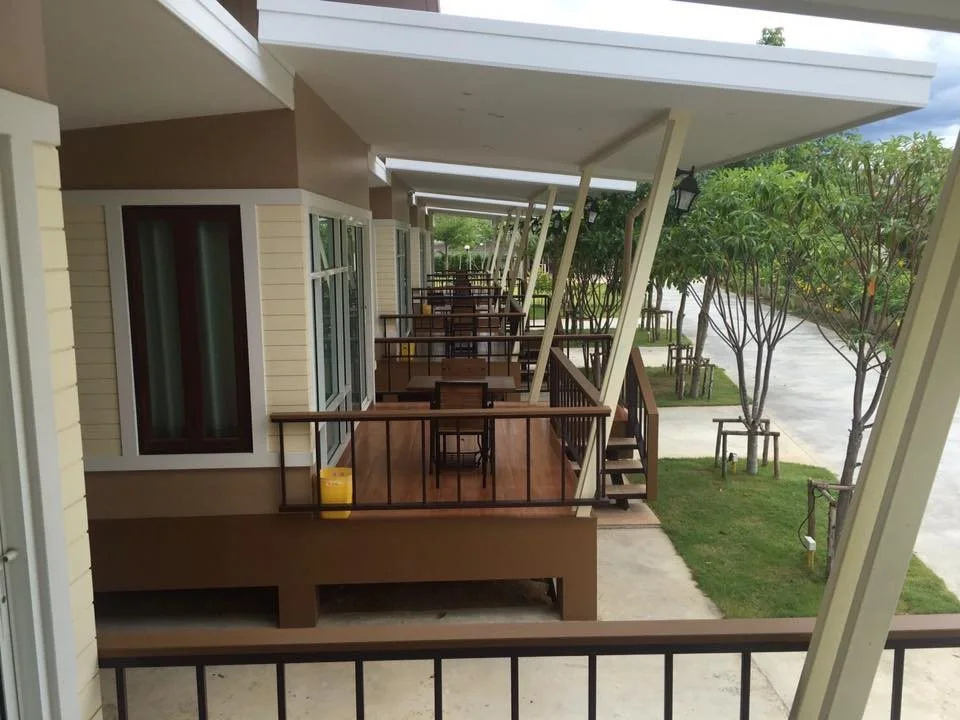 Sombat Resort