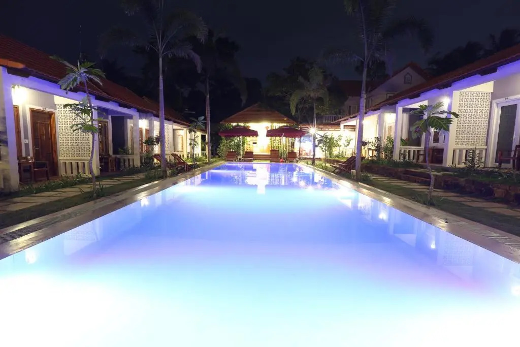 Family Bungalow with pool view