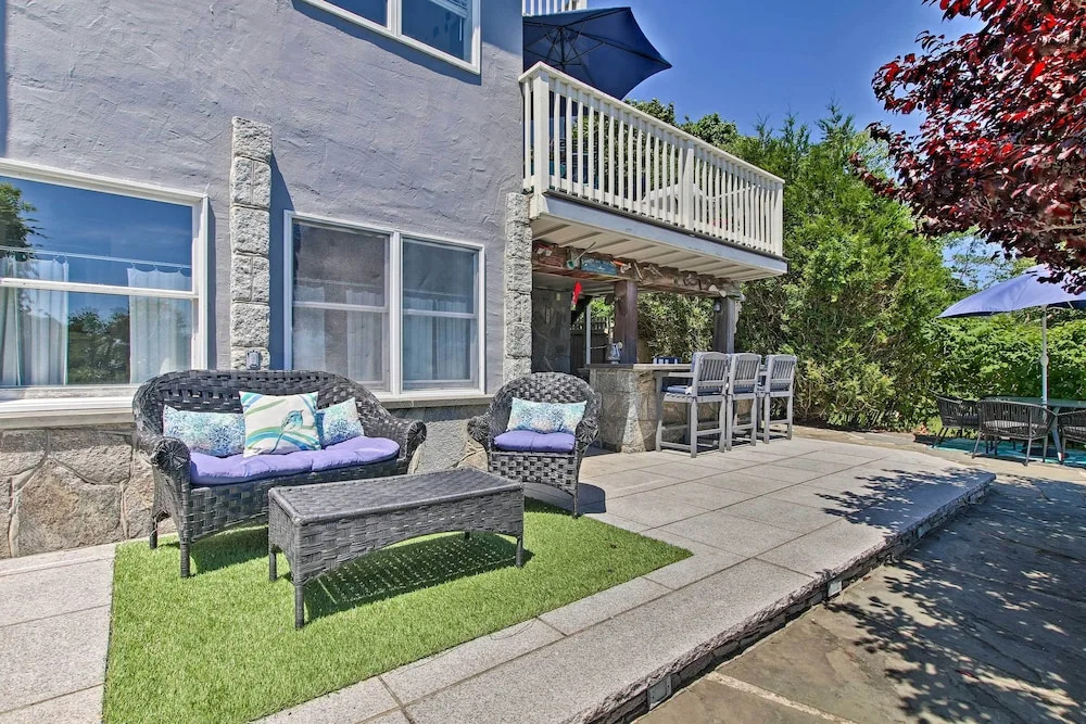 Deluxe Waterford Home w/ Views, Outdoor Bar & More — фото 2