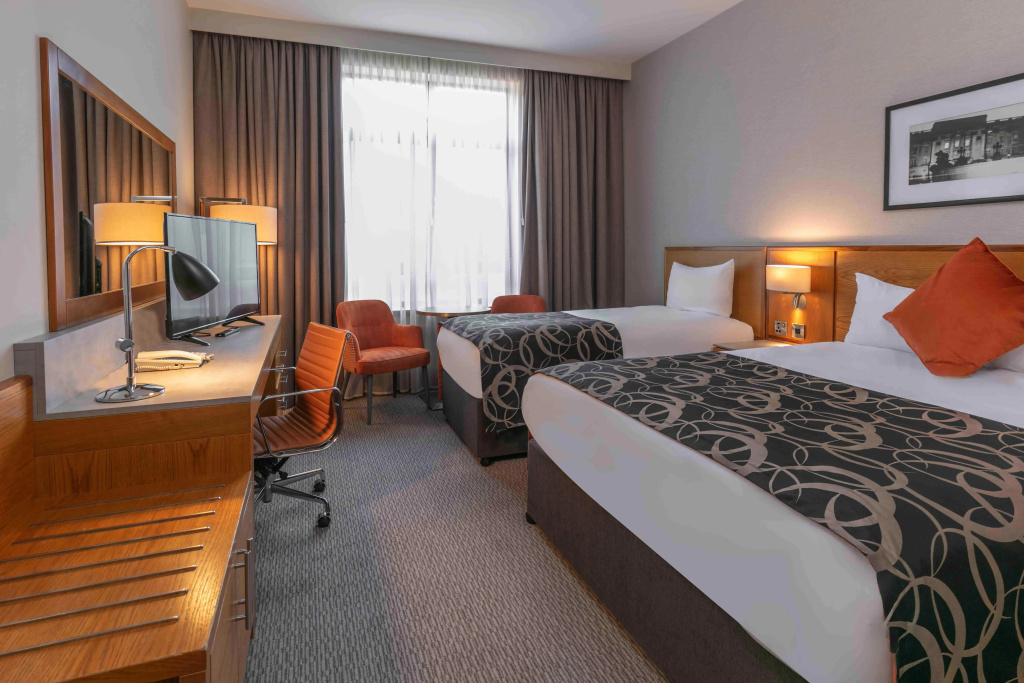The Crown London Hotel, Cricklewood (Northwest London), WorldHotels Distinctive — фото