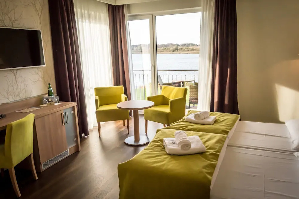Standard Double room with balcony (full double bed)