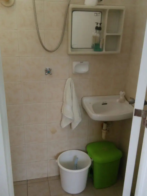 Sextuple Apartment