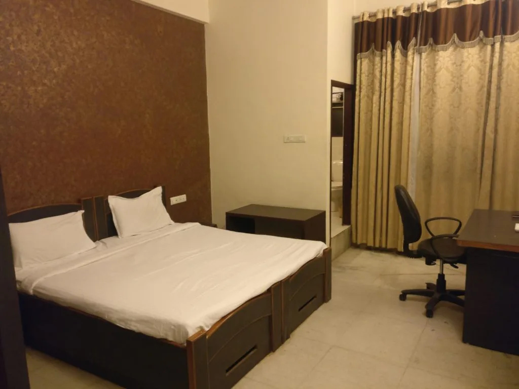 Hotel Savi Regency - Chambres