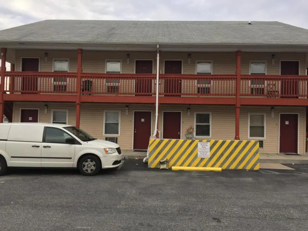 Colony Inn Motel