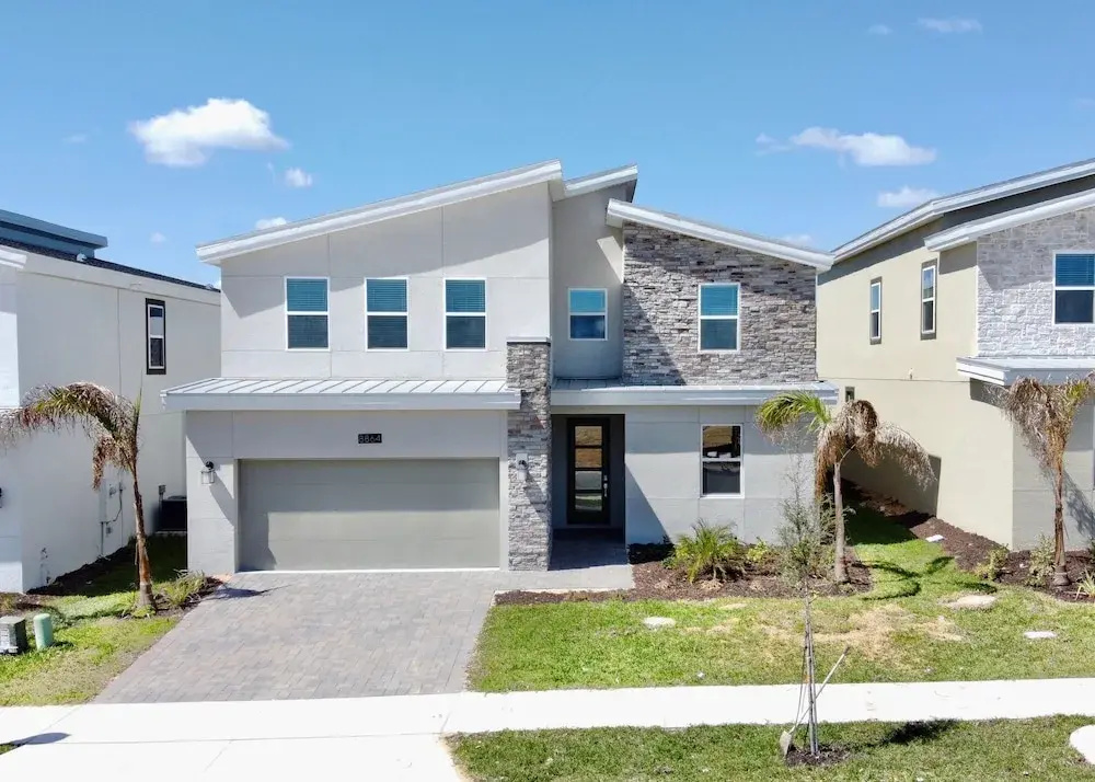 Modern Oasis Near Shopping n Golf Course w Pool