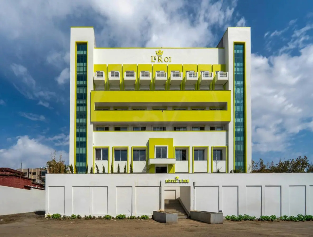 Hotel Le Roi Dehradun