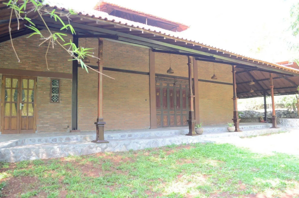 Hills Joglo Villa