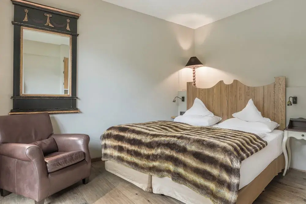 Standard Double room with balcony (full double bed)