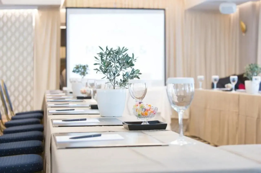 St. George Lycabettus Lifestyle Hotel
