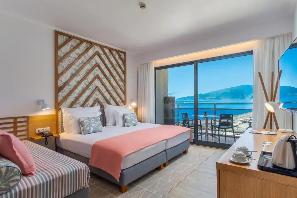 Double room with sea view (twin beds)