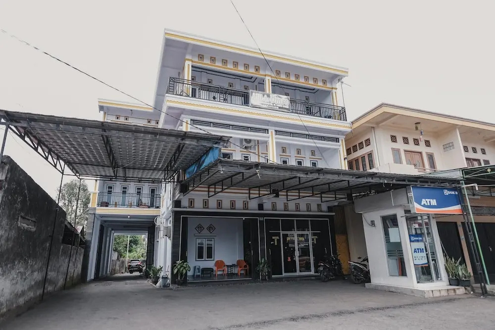 Hotel Umro by RedDoorz