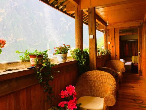 Balcony & Terrace
