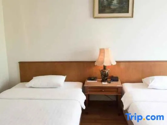 Двухместный номер Deluxe двуспальная кровать в Sirin Hotel Hua Hin