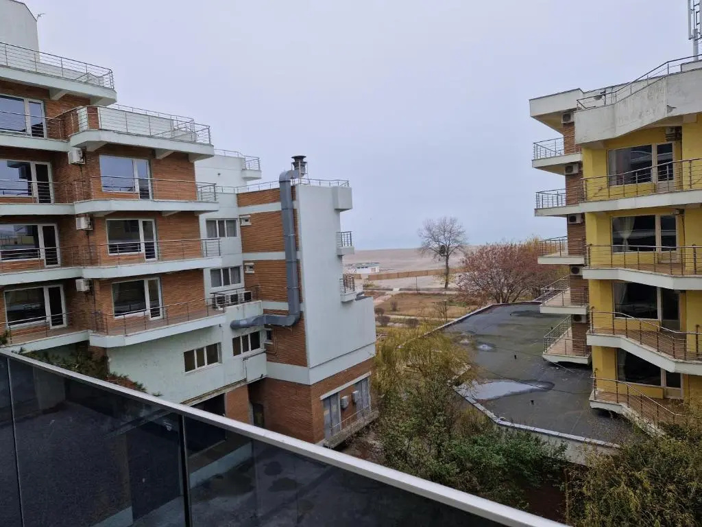 Alecsa 1 by the Sea