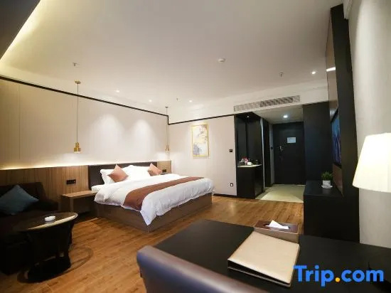 Deluxe Double room (full double bed)
