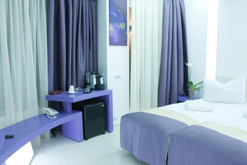 Deluxe Lilac Double room with panoramic view (full double bed)