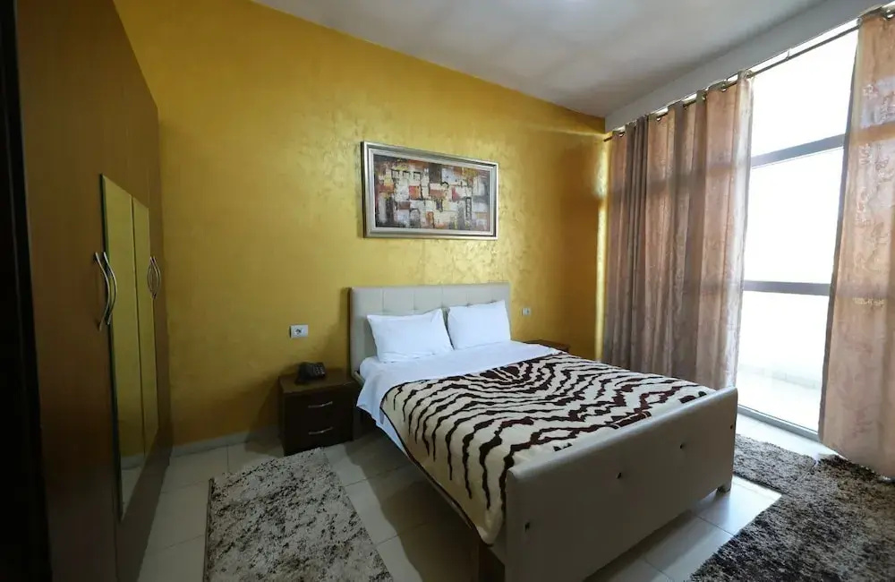 Hotel Gjuta - Chambres