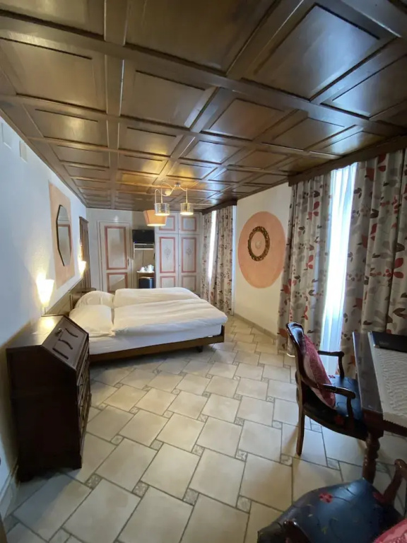 Comfort room