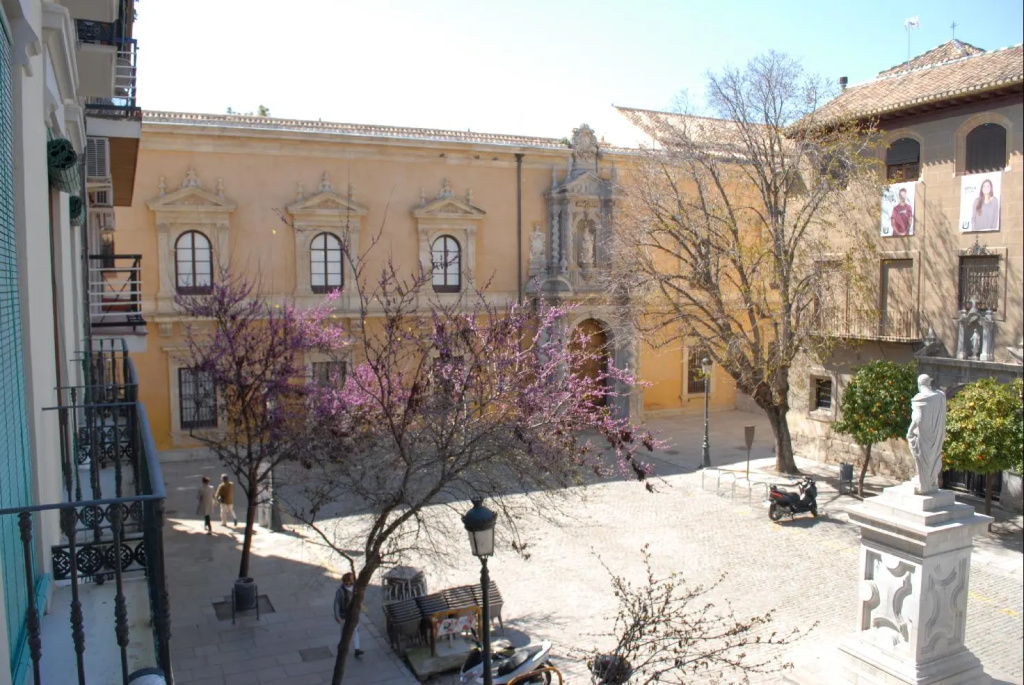 La Perla Granada Suites