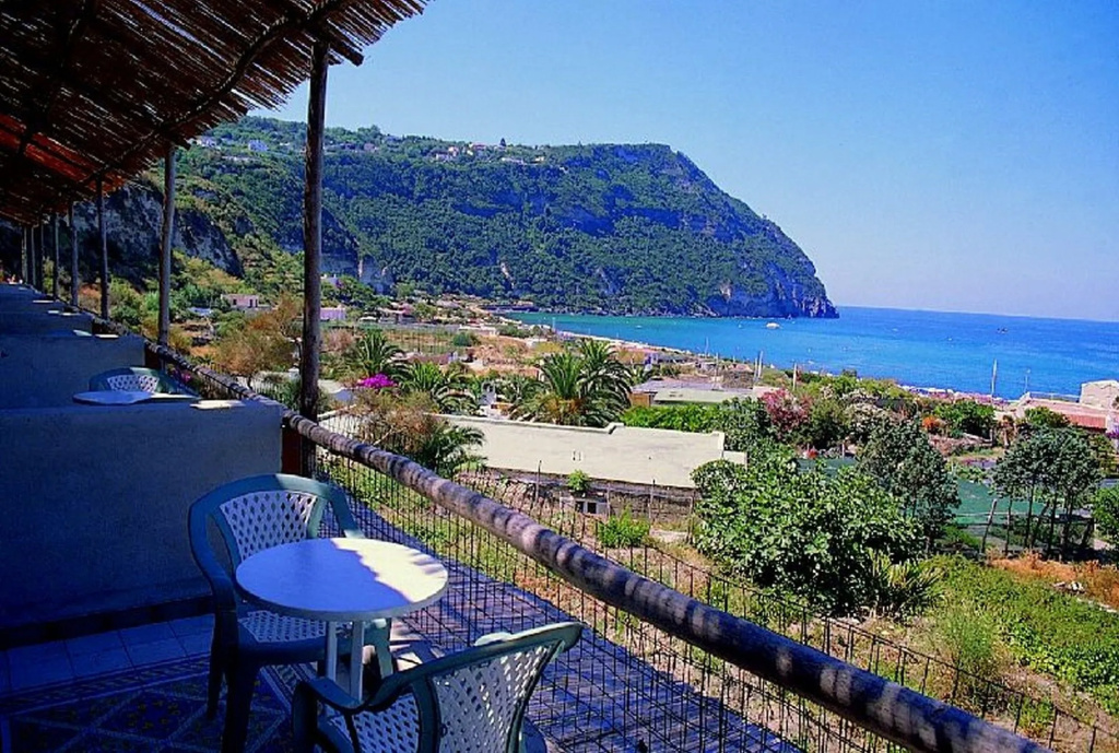 Beach & Waterfront