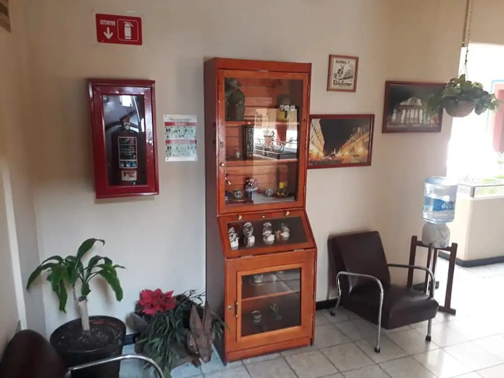 Lobby & Reception
