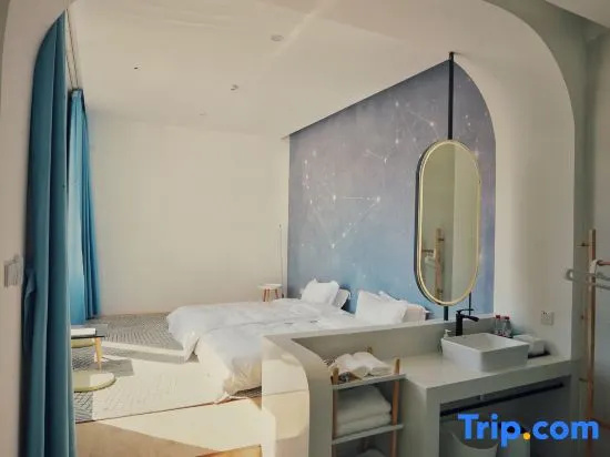 Bed in Dorm