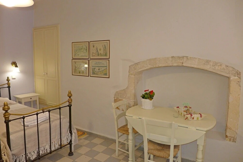 1 Bedroom Comfort Double room (full double bed)