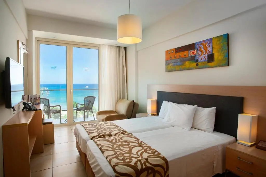Pernera Beach Hotel - Chambres