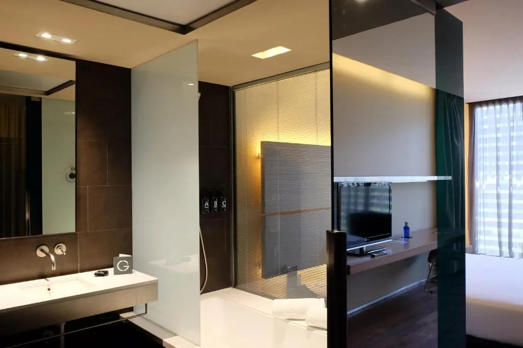 Superior Double room (full double bed)
