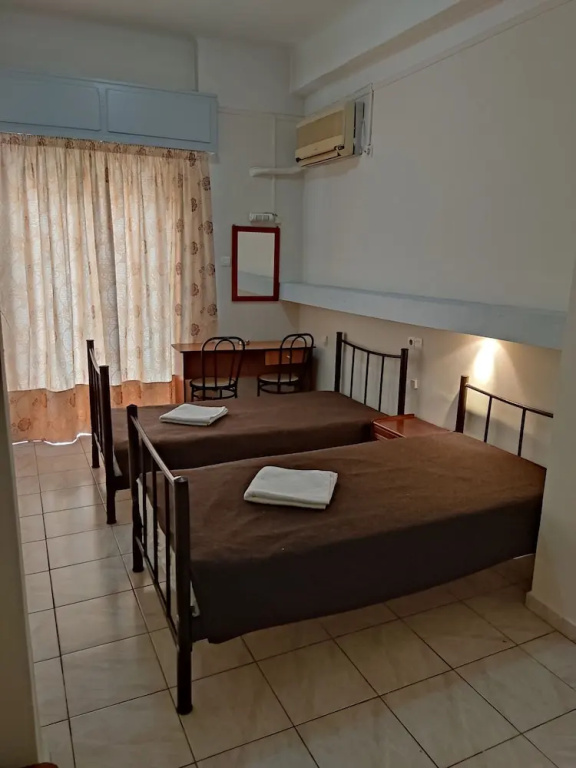 Economy room