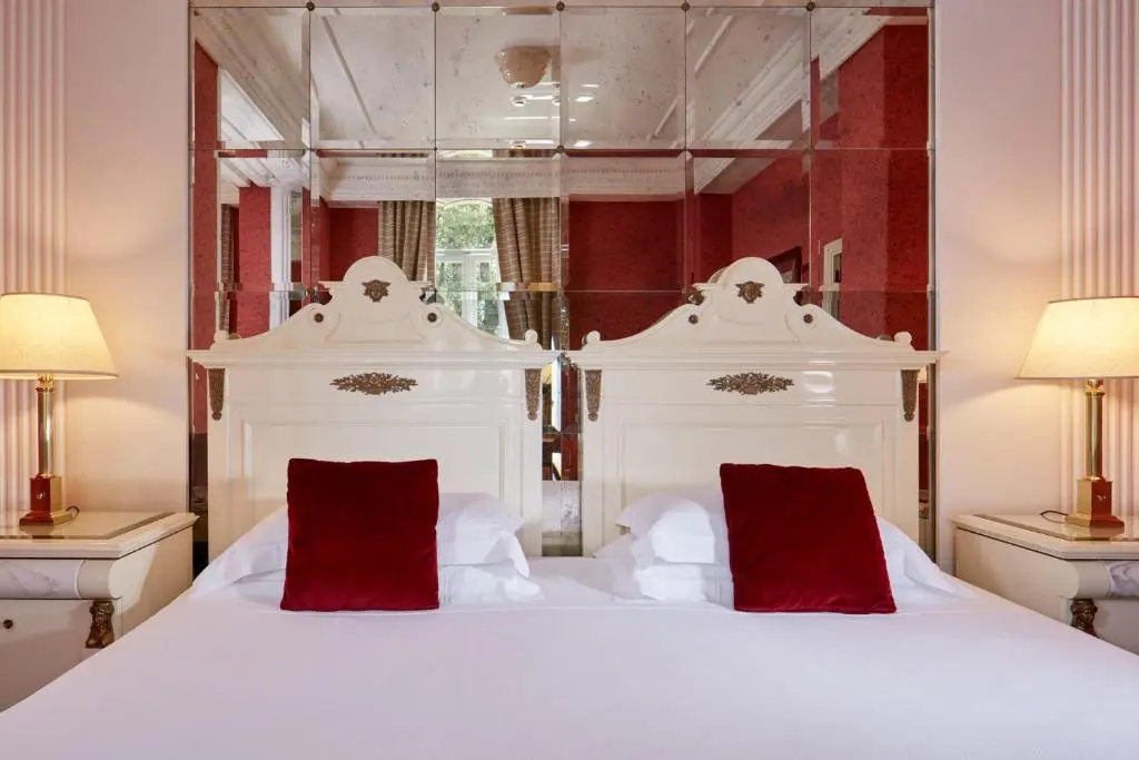 Superior Double room (full double bed)