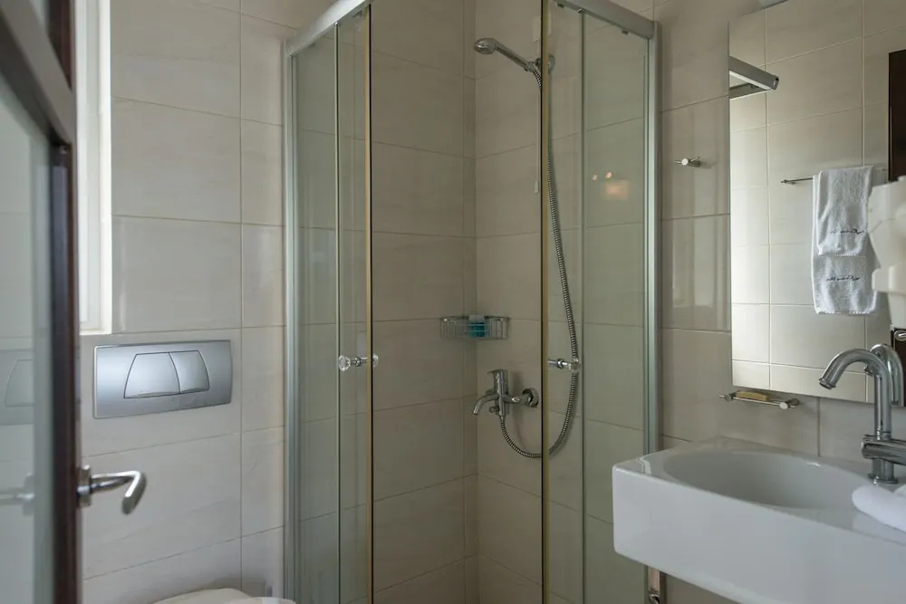 Standard room with partial sea view