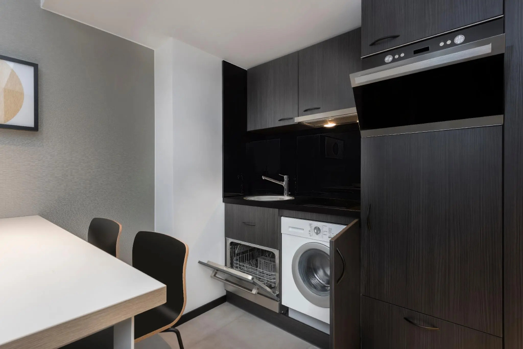 1 Bedroom Apartment