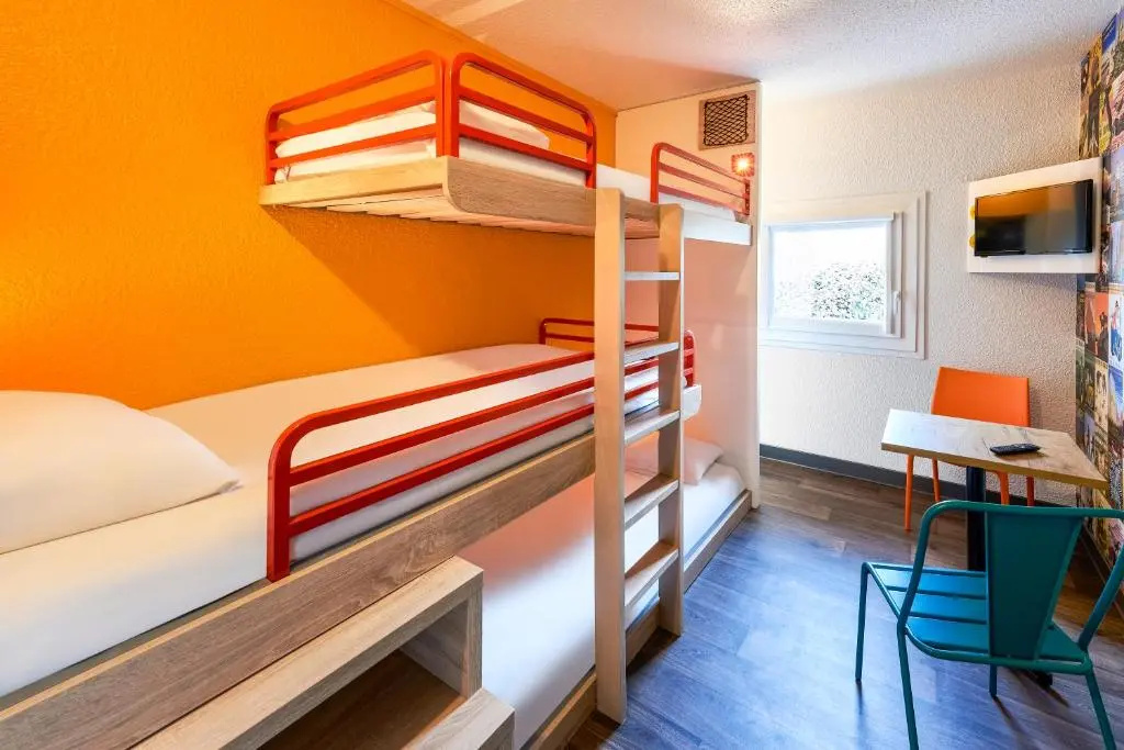 Standard Triple room