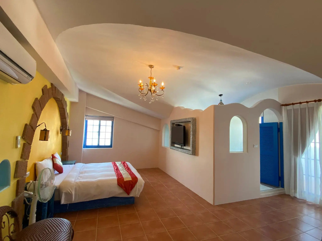 Standard Double room (full double bed)