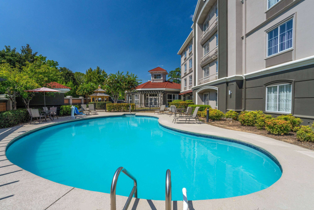 La Quinta Inn & Suites by Wyndham Birmingham Hoover - 4