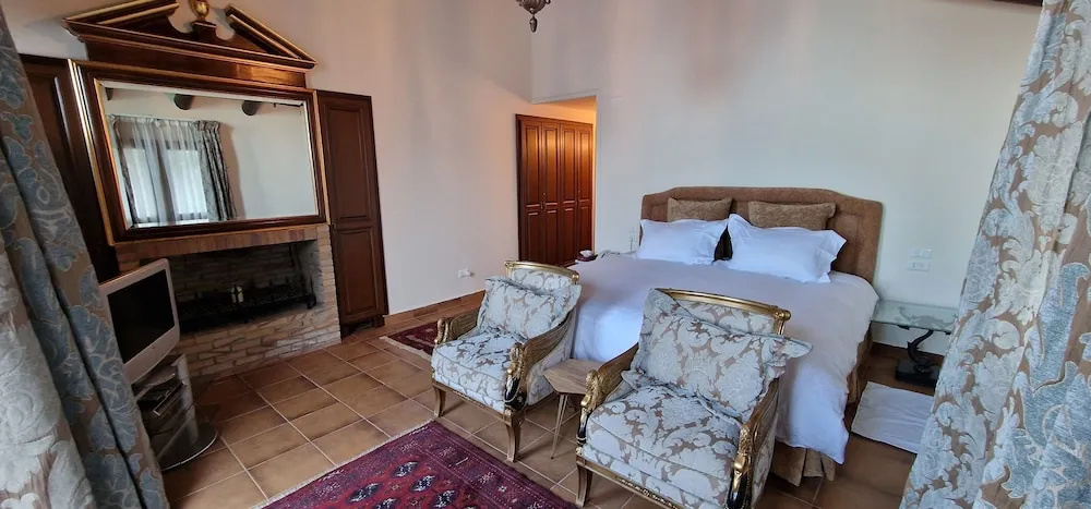 Suite with balcony