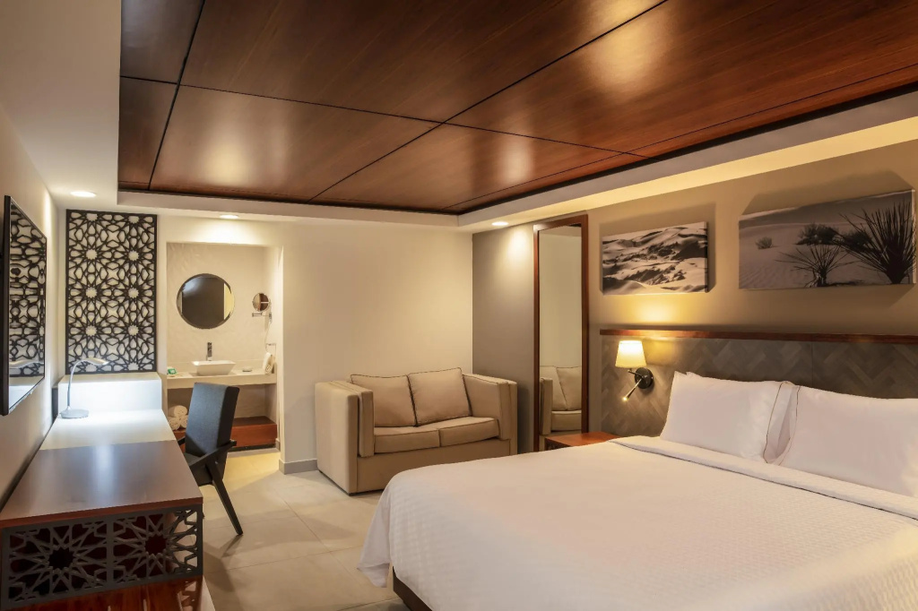 Deluxe Double room (full double bed)