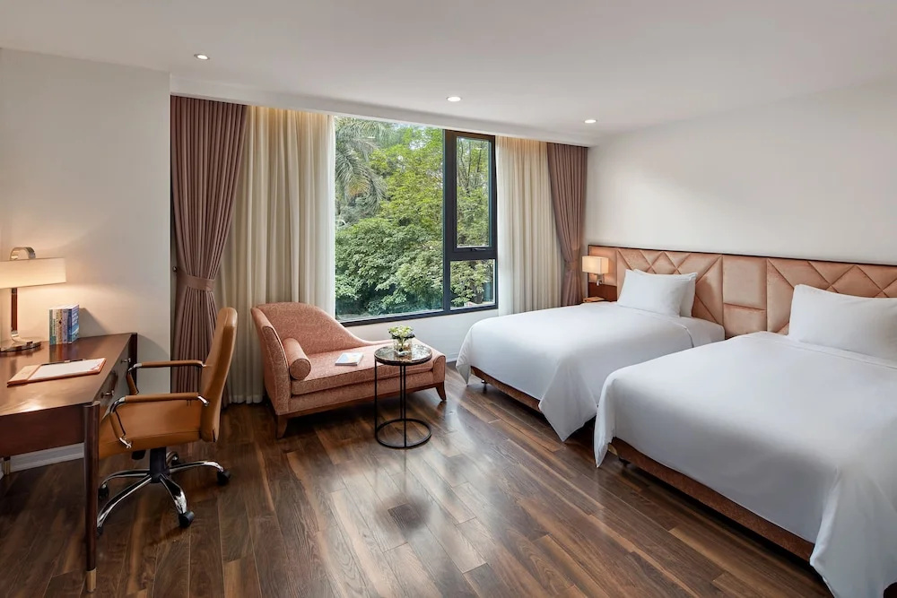 Deluxe Double room with city view (twin beds)