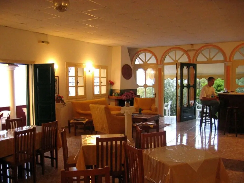 Food & Beverage
