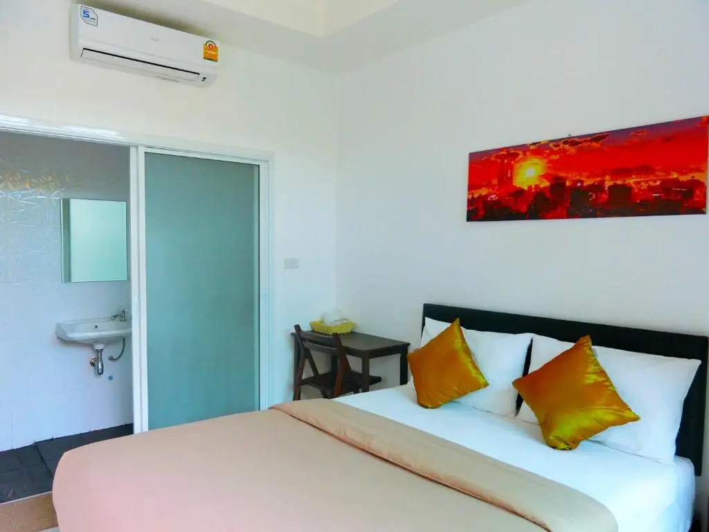 Standard Double room with garden view (full double bed)