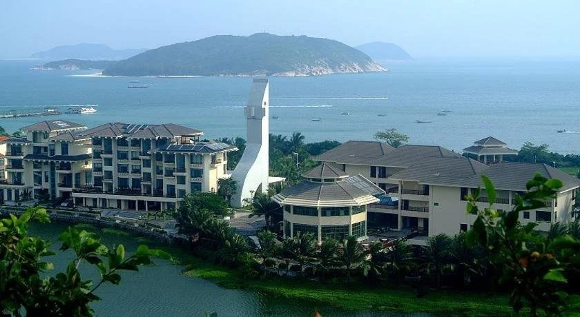 Beach & Waterfront