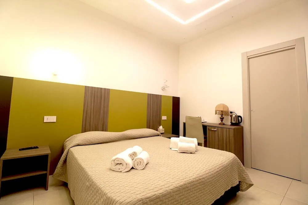 Economy room