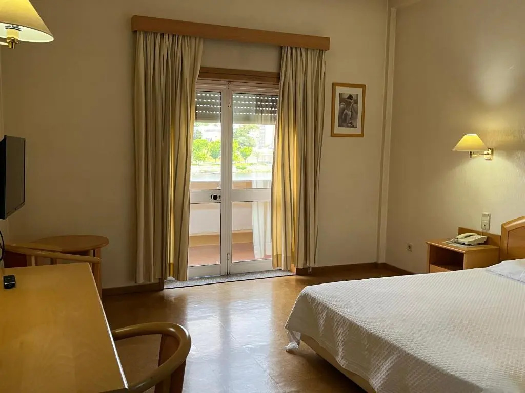 Grande Hotel Dom Dinis - Chambres