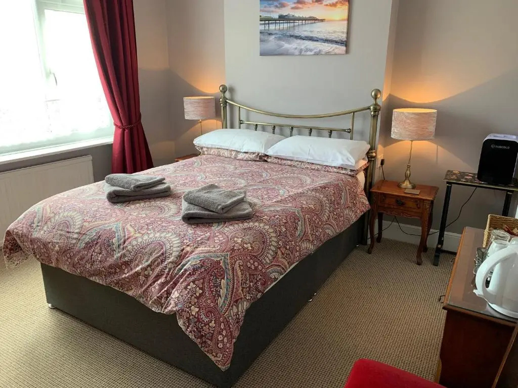 Standard Double room with garden view (full double bed)