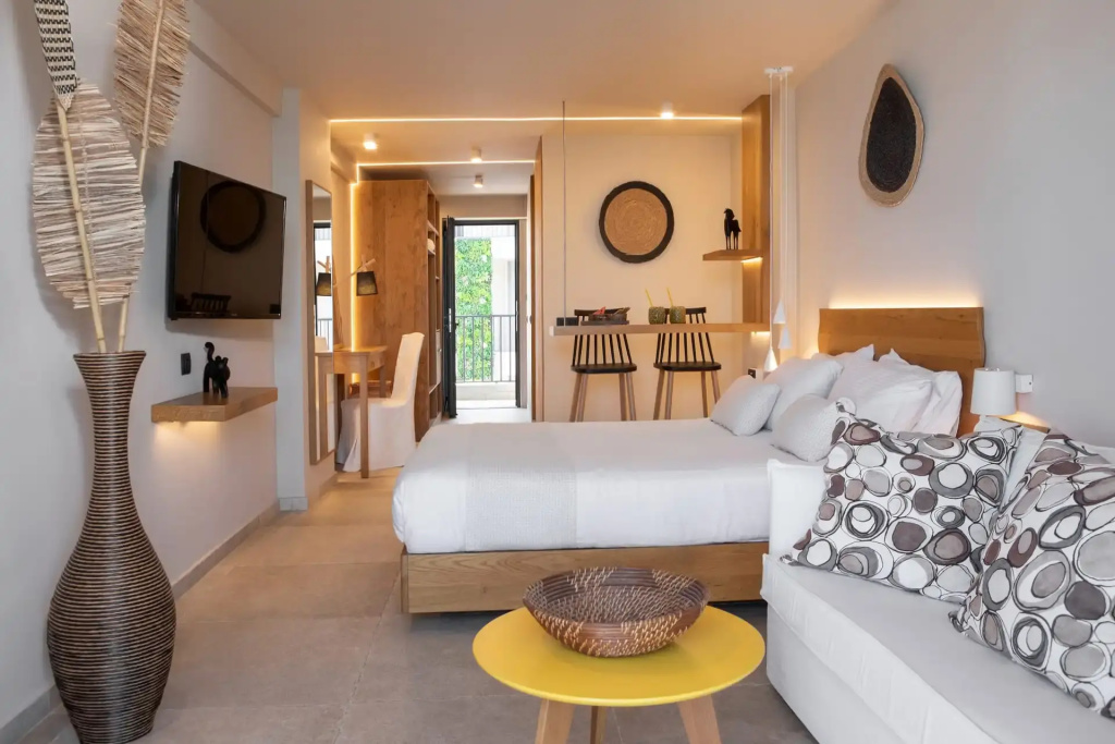 Deluxe Suite